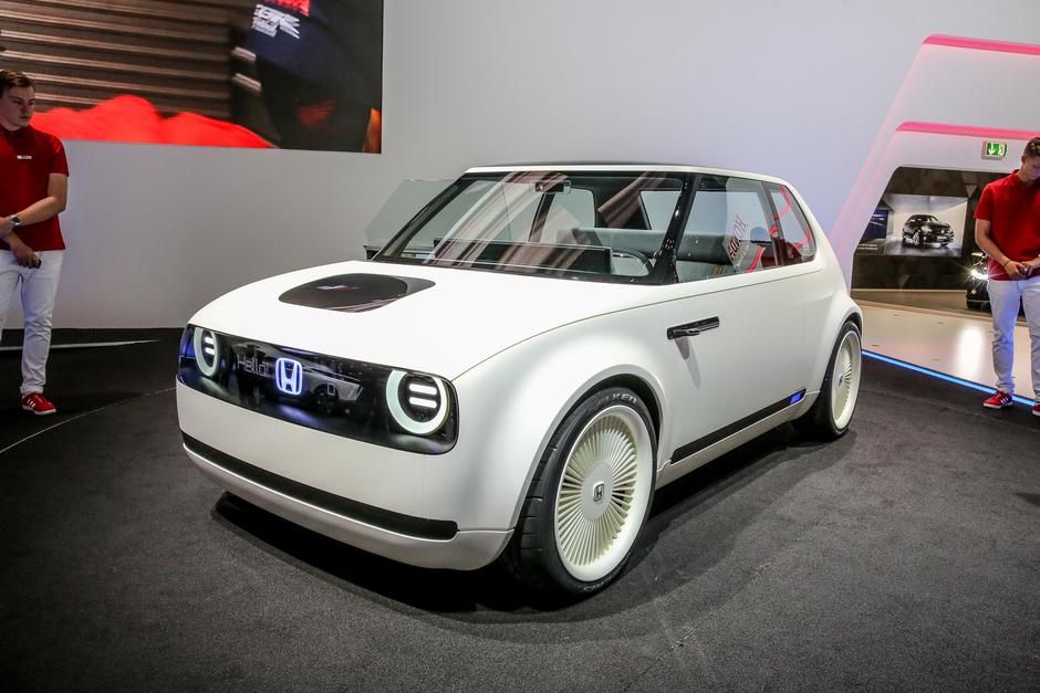 Avtosalon v Frankfurtu | Avtor: Saša Despot