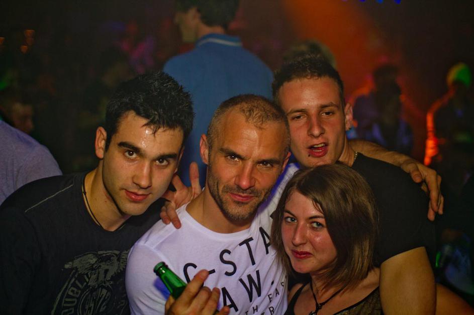 Ekstremni Concrete Night