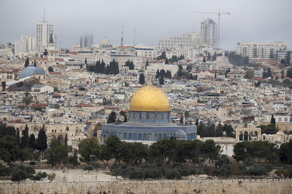 Trump bo premaknil veleposlaništvo v Jeruzalem