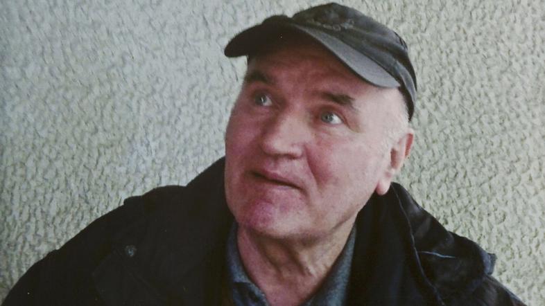 S sodišča so že sporočili, da bo Mladić pred haaške sodnike prvič stopil v petek