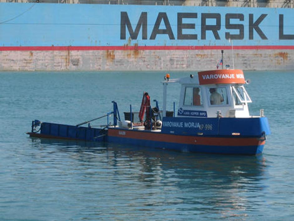 Služba za varovanje morja se lahko pohvali z novim specialnim čolnom Galeb.