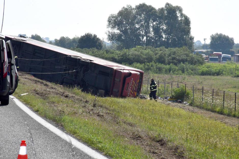 Prometna nesreča avtobusa | Avtor: Pixsell/Ivica Galović