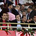 Mubarakova sinova Gamal in Alaa, prvi in drugi z desne, na nogometni tekmi. (Fot
