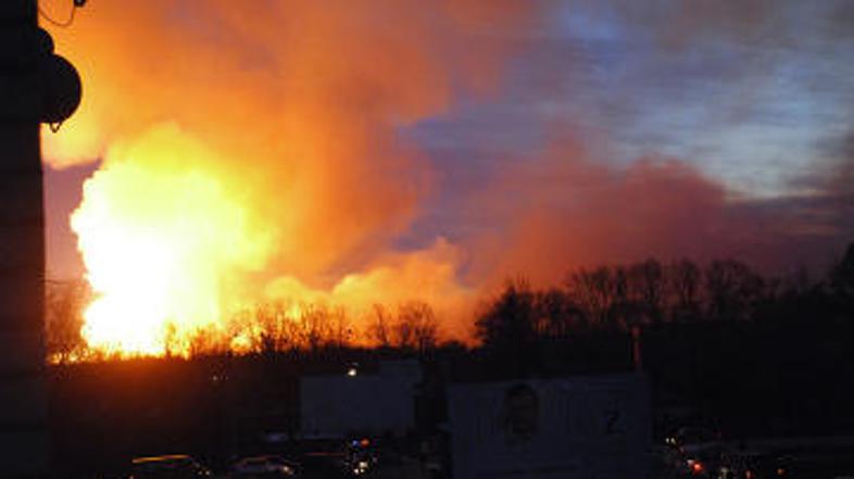 Na obrobju Uljanovska je videti velik ogenj in gost dim. (Foto: en.rian.ru)