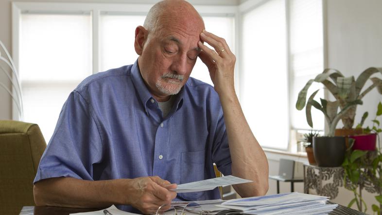 moski, starejši moški, skrb