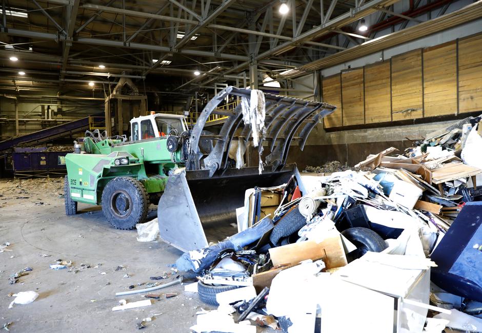 smeti center za obdelavo odpadkov odpadki | Avtor: Epa