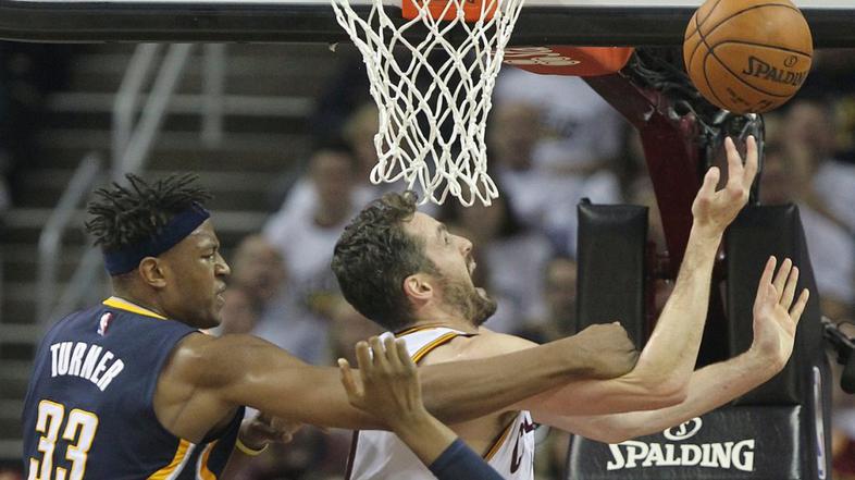 Myles Turner, Kevin Love