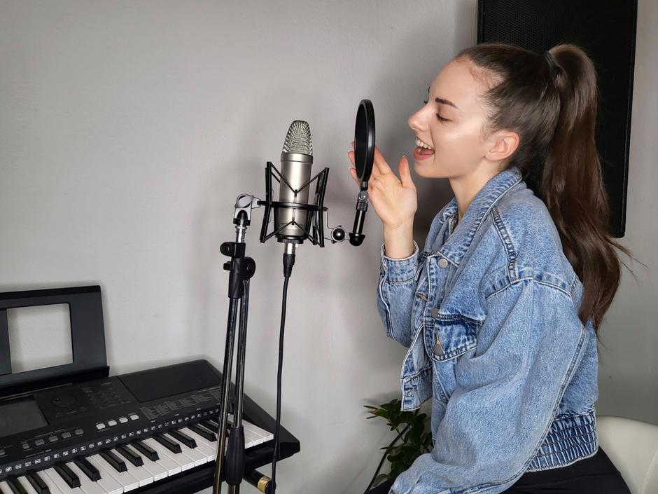 Samsung galaxy z flip3 5g - klara jazbec | Avtor: Samsung