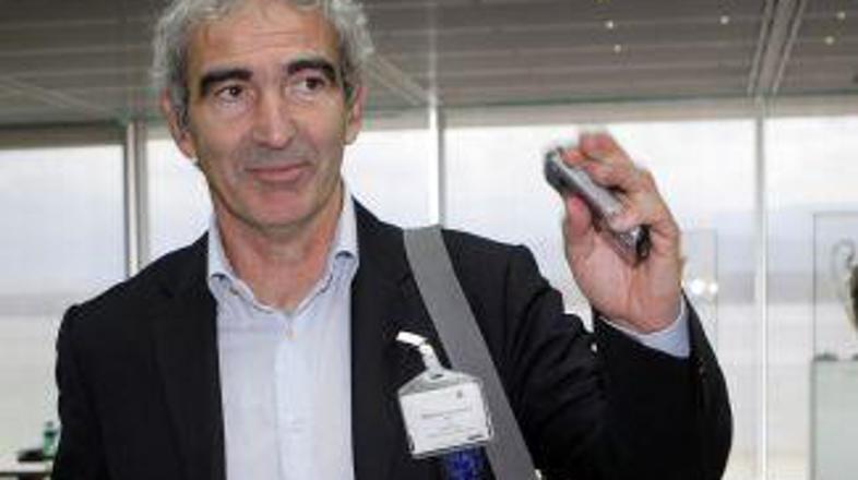 Francoski selektor bo srečanje proti Italiji spremljal s tribune.