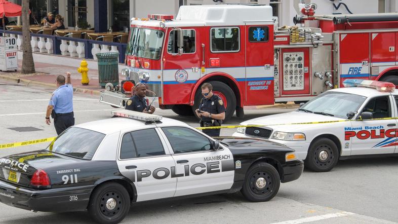 Policija v Miamiju