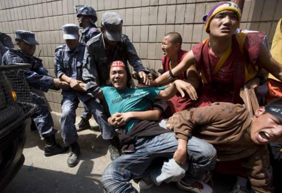 Po protestih v Tibetu, ki jih je nasilno zatrla kitajska policija, se je za več  | Avtor: Žurnal24 main