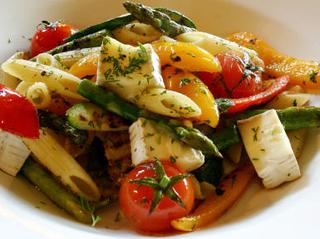 Vegetarijanci lahko namesto pancete jedi dodate trakove prepražene rdeče paprike