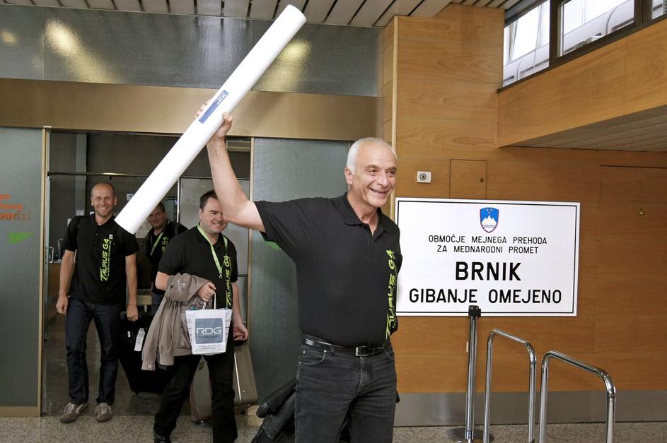 Ekipa Pipistrel ob vrnitvi iz ZDA.