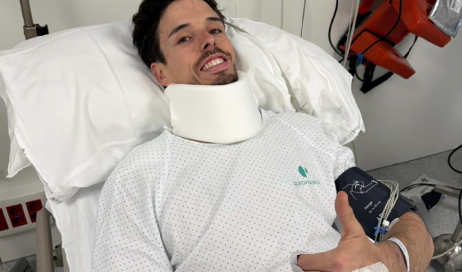 Iz bolnišnice se je s to fotografijo oglasil Alex Marquez