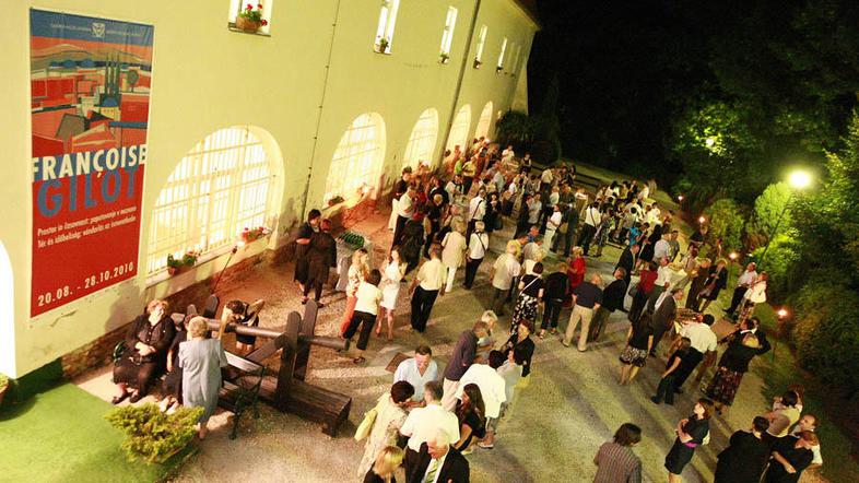 Razstava bo na lendavskem gradu na ogled do 28.oktobra. (Foto: Mediaspeed)