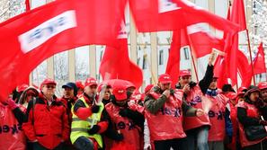 Slovenija 16.01.2013 protestni shod Sindikata kovinske in elektroindustrije Slov