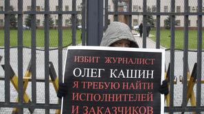 Pred ruskim ministrstvom za notranje zadeve potekajo protesti. Ženska poziva, na