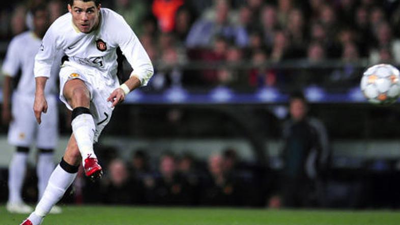 Cristiano Ronaldo je prva zvezda telenovele Mercato.