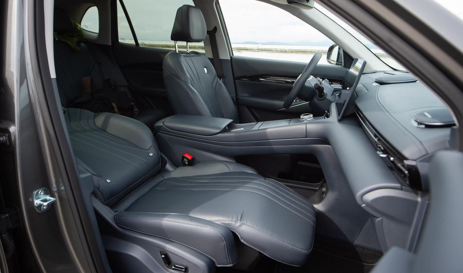 EX5 kot presenetljivo udobna 'best-buy' alternativa iz sence