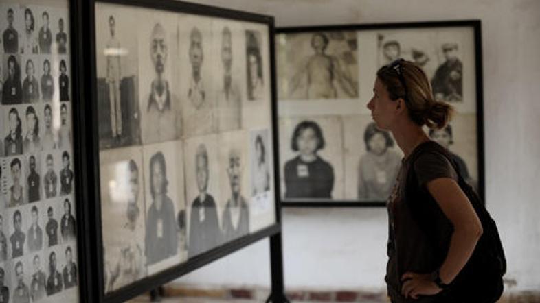 V prostorih nekdanje srednje šole in nato tajnega zapora S-21 je danes Muzej gen