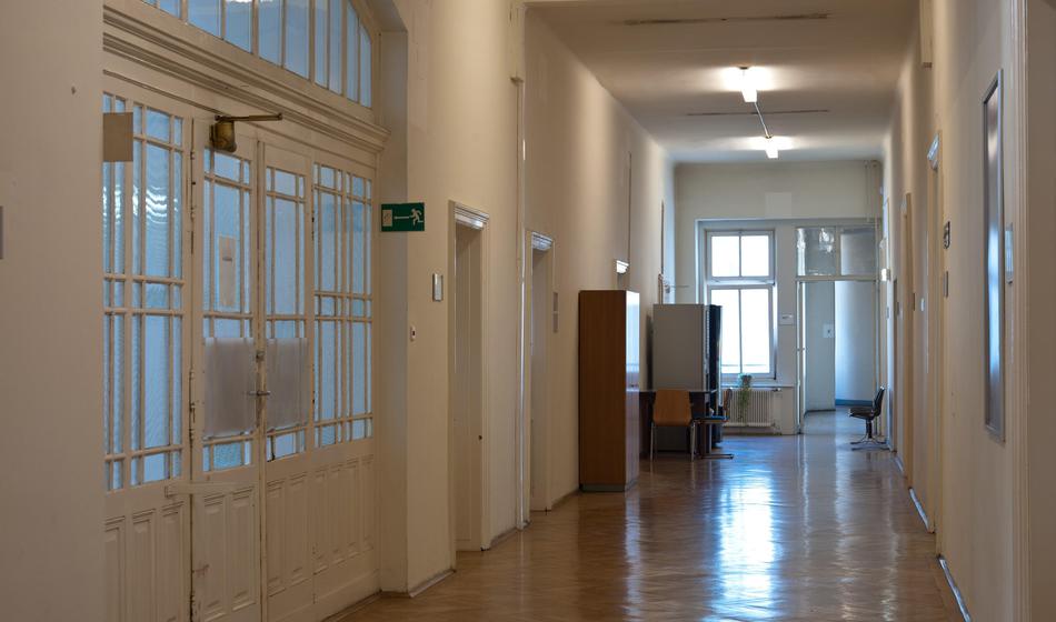 Na ljubljanski gimnaziji po novem detektorji kovin