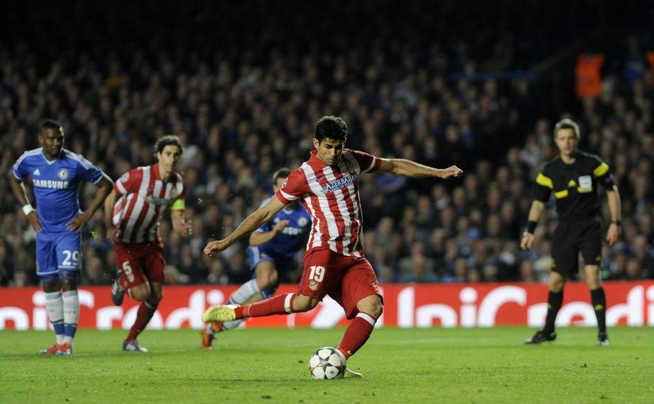 Diego Costa enajstmetrovka Chelsea Atletico Madrid Liga prvakov | Avtor: EPA