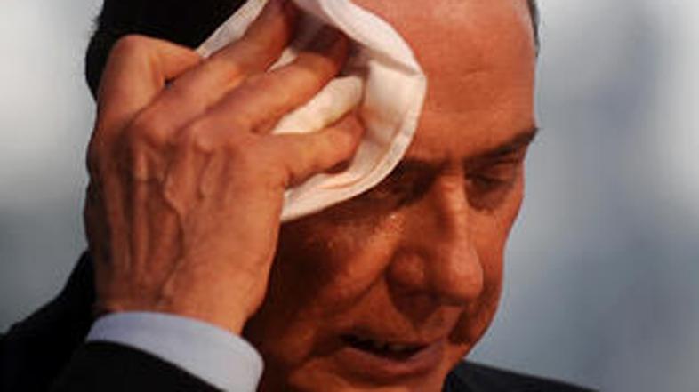 Berlusconi je odkrit o svoji službi.