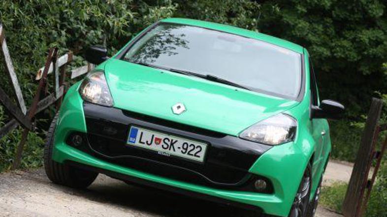 Clio je v treh generacijah in osemnajstih letih prepričal že več kot 10 milijono