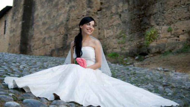 Morda se je kaj naučila od naših babic.