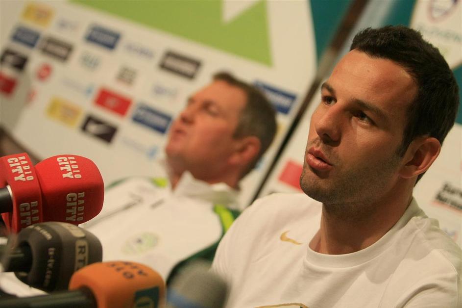 Samir Handanović še ne ve, kje bo igral v prihodnji sezoni. (Foto: Nik Rovan)