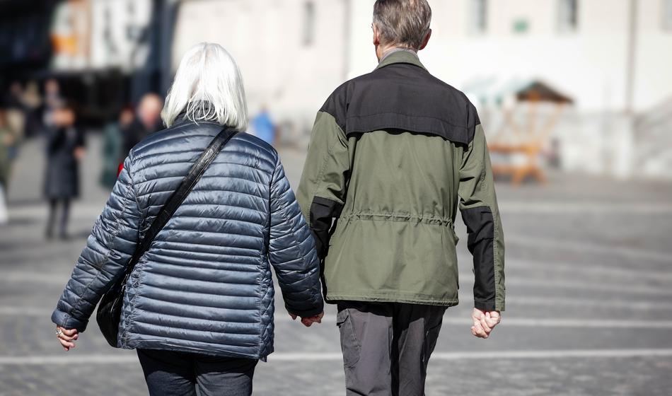 Upokojencem bo decembra na račun kapnilo več denarja