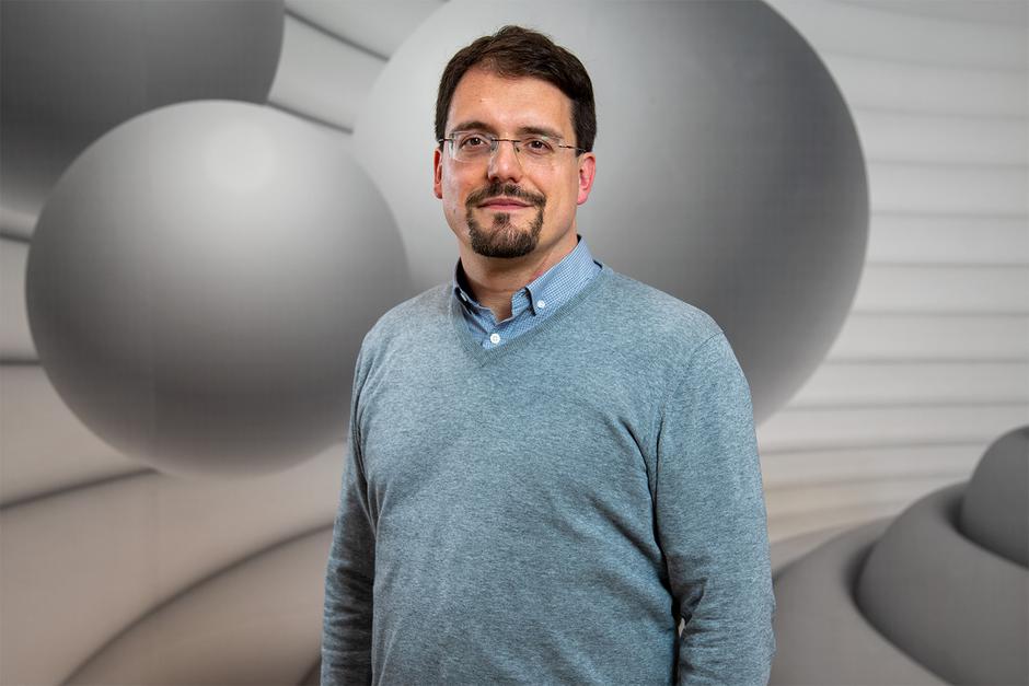 Dr. Miha Lavrič DOBA | Avtor: DOBA Fakulteta