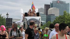 Utrinke iz berlinske gej parade si oglejte v priloženi fotogaleriji.