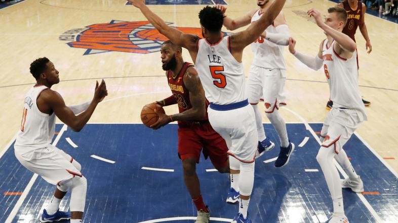 LeBron James Cleveland Cavaliers New York Knicks