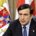 Enostransko premirje, ki ga je razglasil Sakašvili, ni trajalo dolgo. Spopadi so