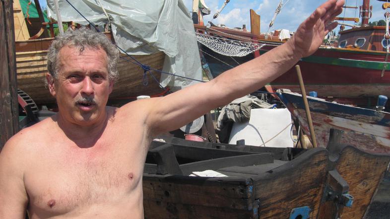 Boris Capuder, vodja društva Bracera, se zavzema za ohranitev sečoveljskega škve