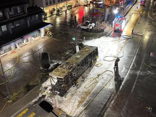 zažgan avtobus švica