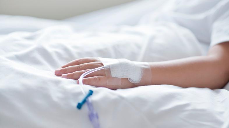 bolnišnica bolniška postelja pacient