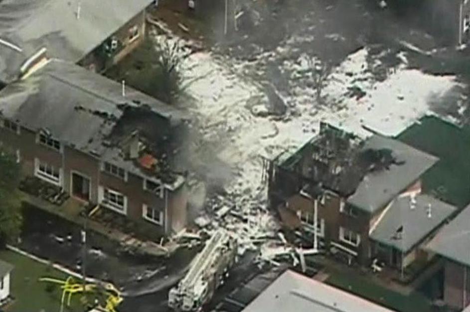 vojaško letalo v stavbo, virginia beach