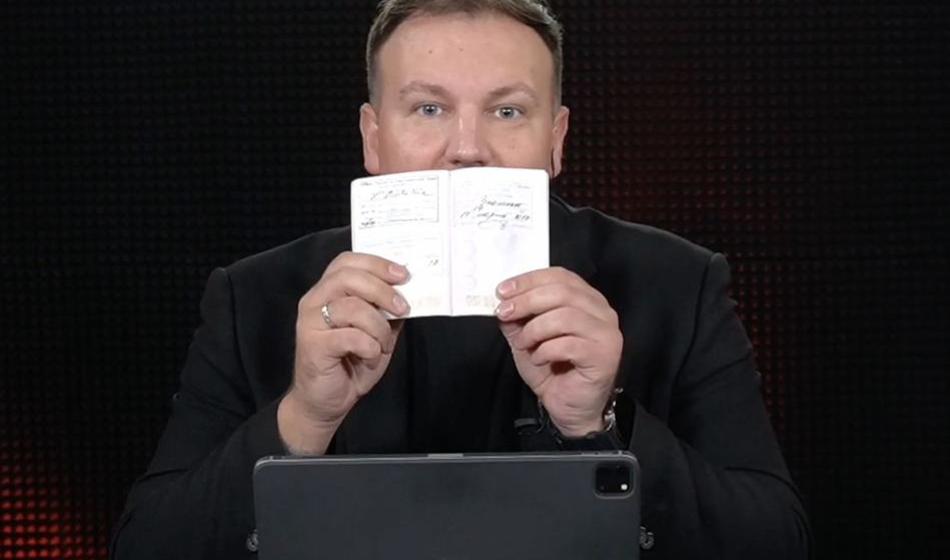 V Črni gori pridržali enega najbolj znanih Putinovih vlogerjev