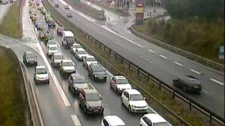 A1/E61/E70, Ljubljana - Koper, počivališče Lom, pogled proti Ljubljani