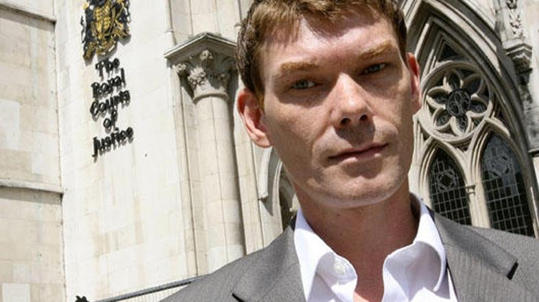 Motivacija za McKinnonove vdore v računalniške sisteme je temeljila na dokazu o 