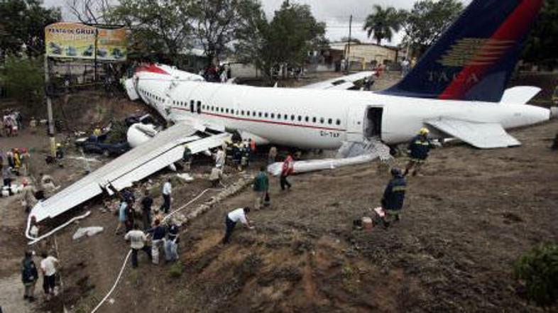 V nesreči letala v Hondurasu je umrlo pet ljudi.