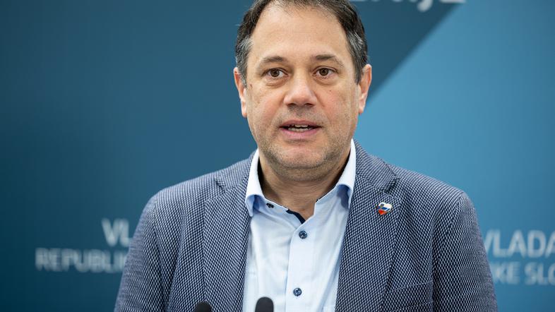 Matej Arčon novinarska konferenca