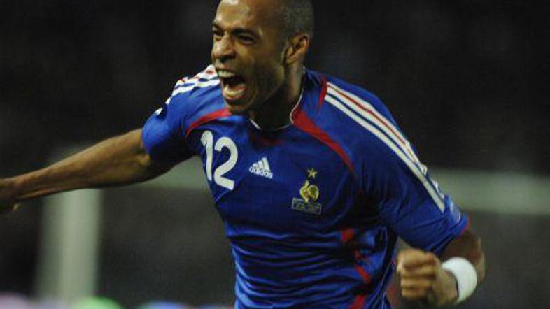 Thierry Henry si z zloglasno roko ni pridobil oboževalcev. (Foto: AFP)
