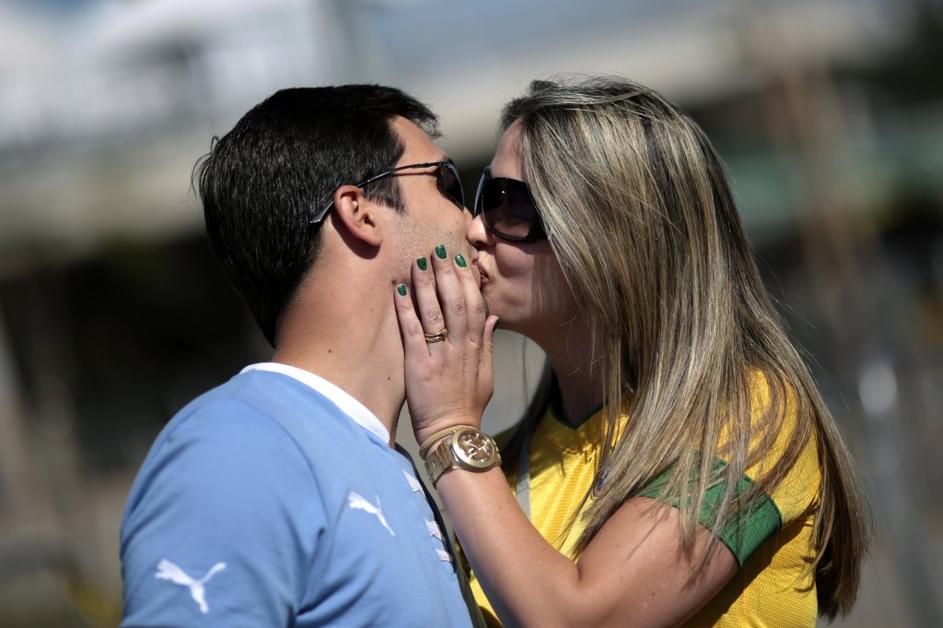 navijači Pokal konfederacij Brazilija Urugvaj polfinale