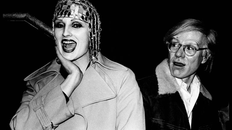 Ob 21. uri si lahko ogledate dokumentarni film Beautiful Darling, Warholova supe
