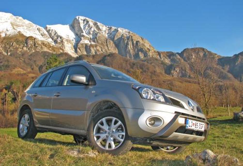 Čeprav ni terenec v pravem pomenu besede, je avtomobil sposoben premagovanja pre | Avtor: Žurnal24 main