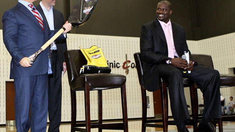 Utrinek iz četrtkove novinarske konference, na kateri se je Shaq predstavil pred