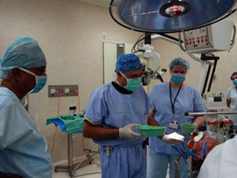 Sodobna medicina poleg mikrokirurške odstranitve ponuja še druge možnosti zdravl | Avtor: Žurnal24 main